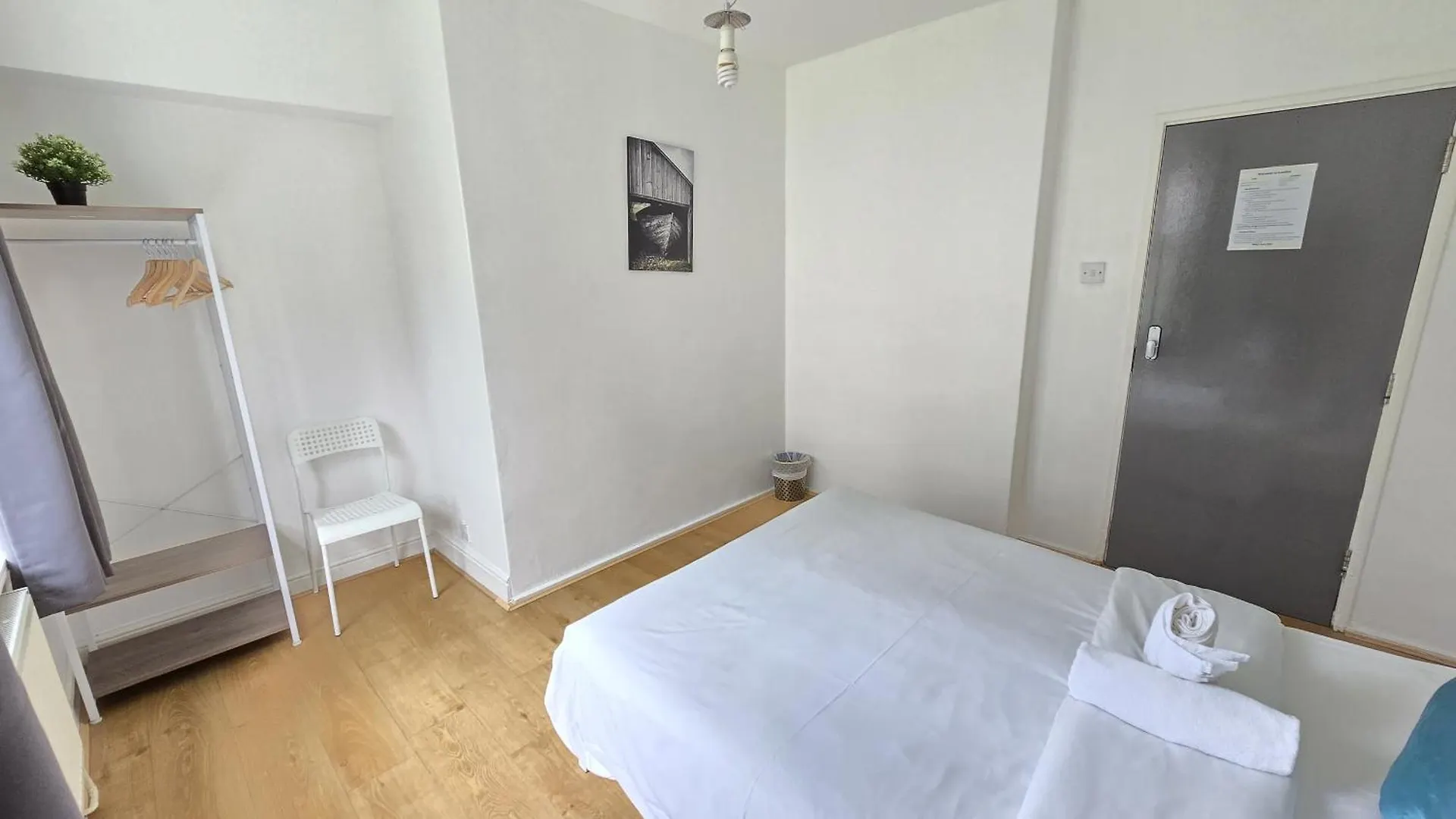Rooms Near Liverpool Street لندن منزل للإقامة